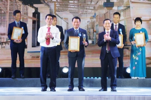 EUROWINDOW – TỰ HÀO TOP 10 SẢN PHẨM CÔNG NGHIỆP CHỦ LỰC TP HÀ NỘI NĂM 2023 ️