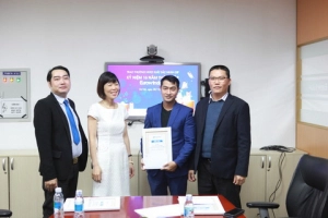  Trao thưởng cá nhân, tập thể kinh doanh xuất sắc chương trình thi đua “Bán hàng siêu tốc, đón lốc quà tặng”