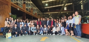 Sinh viên ĐH Kinh tế quốc dân tham quan, trải nghiệm thực tế tại nhà máy và showroom Eurowindow