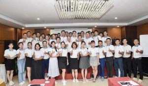  SÔI NỔI CHƯƠNG TRÌNH KICK OFF KINH DOANH CN MIỀN TRUNG