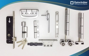 Top 10 phụ kiện cửa nhôm xếp trượt không thể thiếu