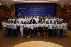  Kinh doanh Nhựa: Trao thưởng Iphone XS Max cho NVKD xuất sắc