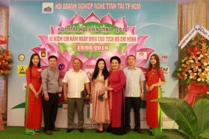  Eurowindow tham dự họp mặt cộng đồng Doanh nhân Nghệ Tĩnh và kỷ niệm 128 năm ngày sinh Bác Hồ