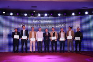  Eurowindow thưởng cổ phiếu giữ chân người tài