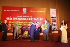  Eurowindow Holding và Hội cựu học viên MISI-MGSU tổ chức chương trình giao lưu “Thày trò MISI-MGSU - Ngày gặp lại”