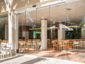 Top 5 lý do cửa tự động cảm biến là lựa chọn số 1 cho các nhà hàng hiện đại