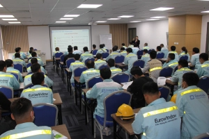  Đào tạo kỹ năng giao tiếp, tác phong chuyên nghiệp và huấn luyện An toàn lao động cho công nhân lắp đặt KV Miền Bắc