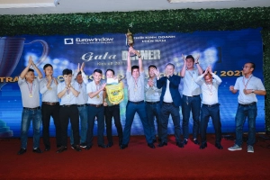 Rực rỡ đêm Gala dinner Kickoff Kinh doanh Miền Nam 2021