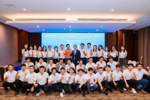 KICKOFF 2025: “TƯ DUY ĐỘT PHÁ – BỨT PHÁ GIỚI HẠN” &amp; GALA KỶ NIỆM 21 NĂM THÀNH LẬP CHI NHÁNH MIỀN TRUNG